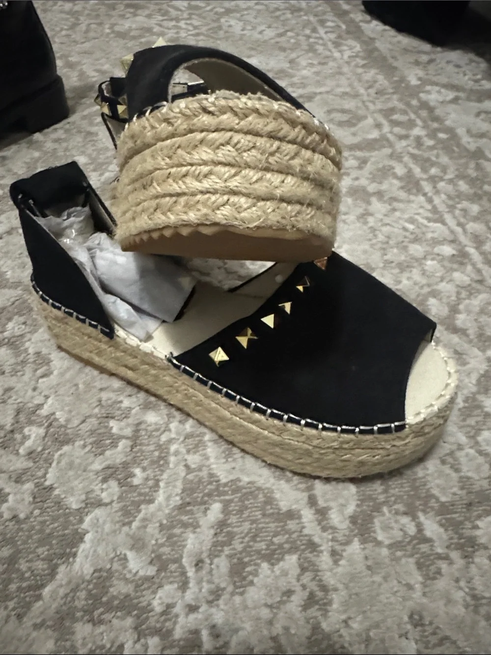 N/A stylish black